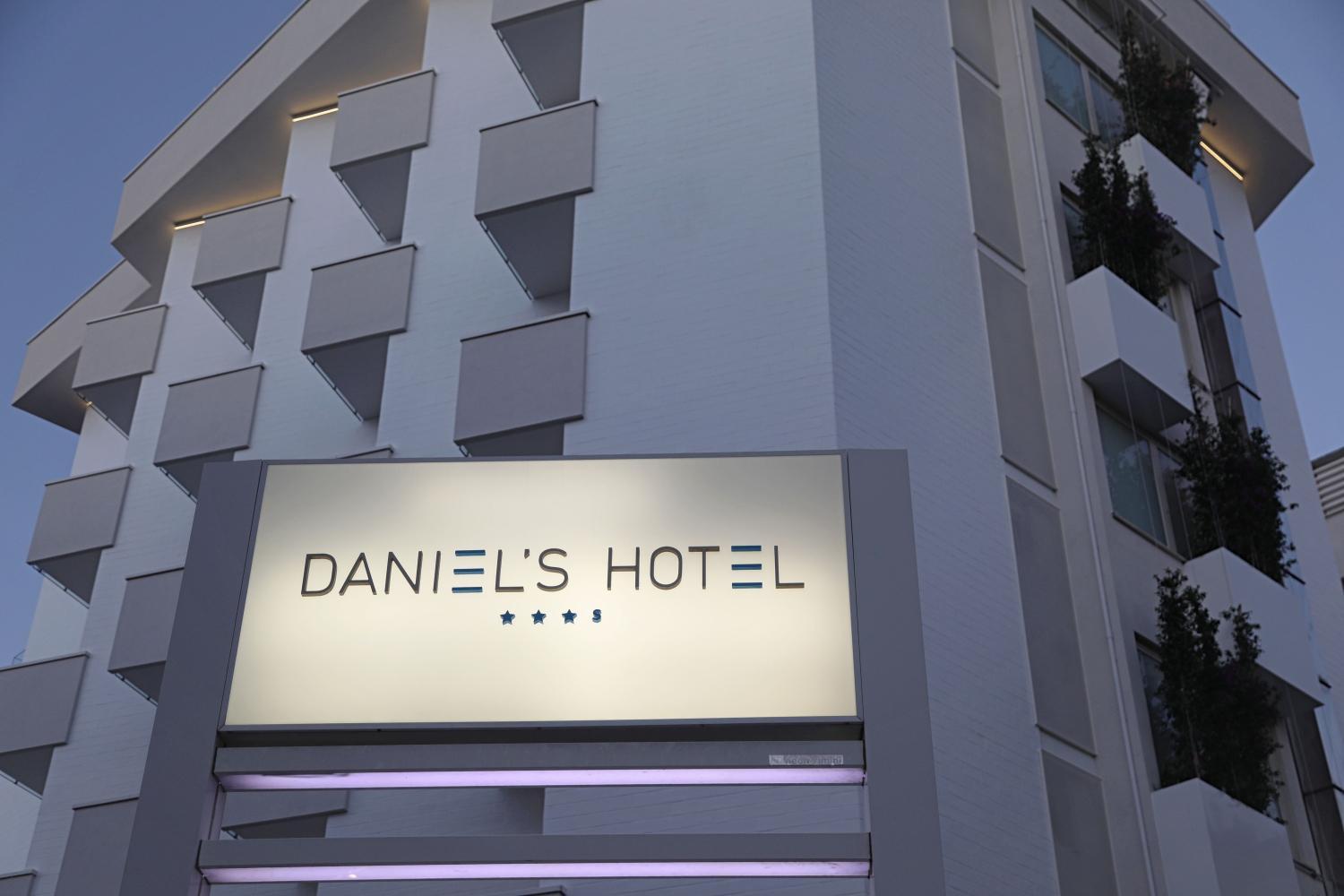 Hotel Daniel'S Fronte Mare Riccione Exterior photo