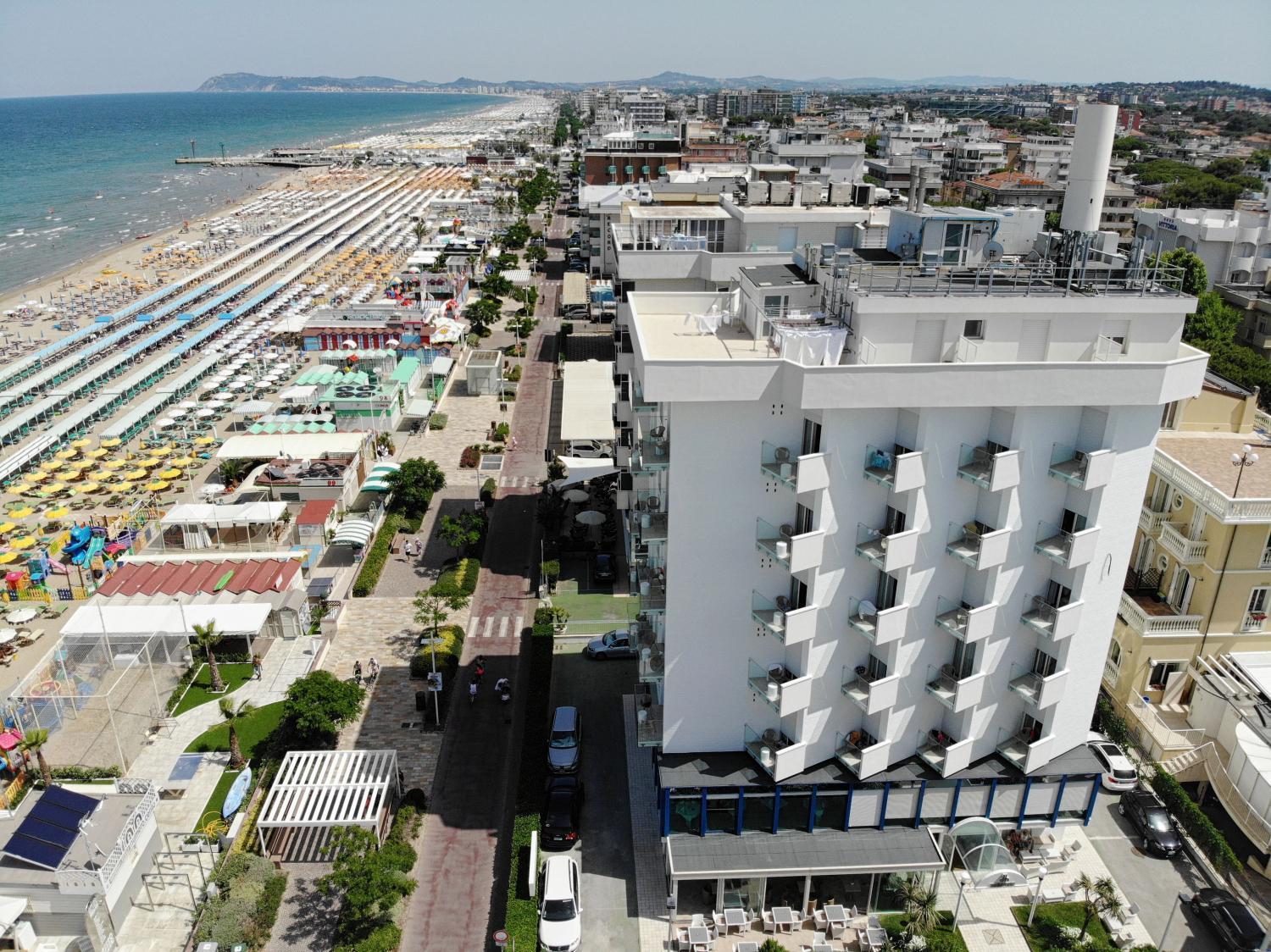 Hotel Daniel'S Fronte Mare Riccione Exterior photo