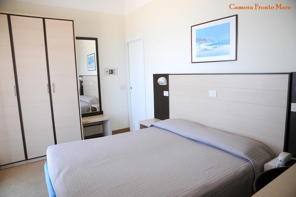 Hotel Daniel'S Fronte Mare Riccione Exterior photo