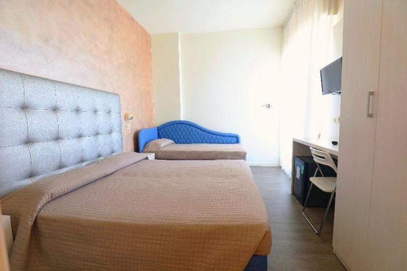 Hotel Daniel'S Fronte Mare Riccione Exterior photo